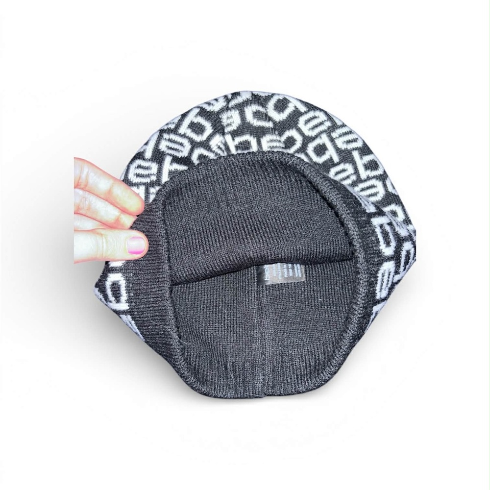 NWOT Bebe Black and White Knit Beanie Hat - Picture 6 of 6